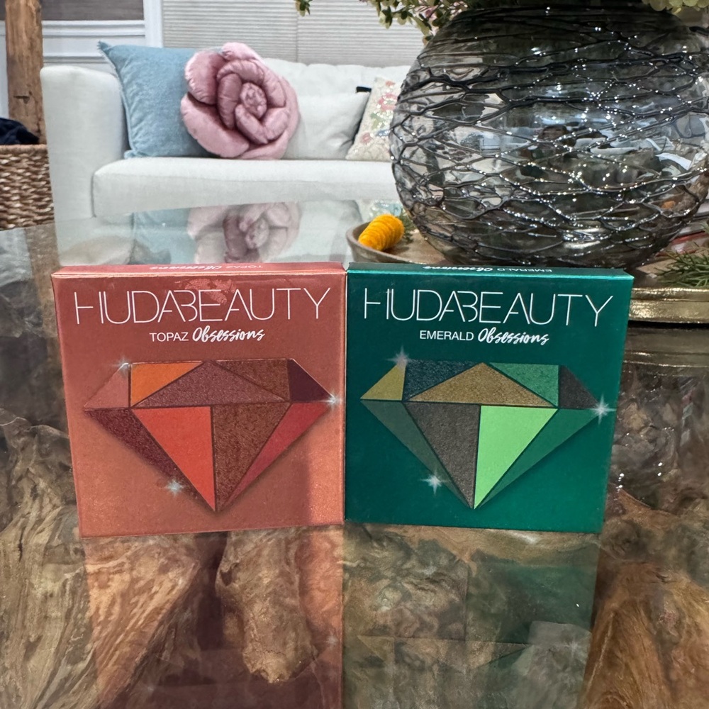 HUDA BEAUTY Topaz & Emerald Obsessions Palettes — Pink and Green